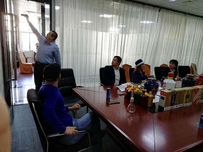 深圳康源佳王军率众赴东莞真善堂健康养生会所商谈合作事宜