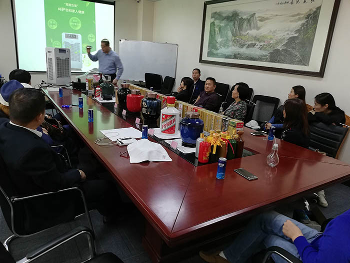 深圳康源佳王军率众赴东莞真善堂健康养生会所商谈合作事宜