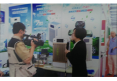 2015年9月18日CCTV在第六届中国空气净化论坛采访我司健康顾问